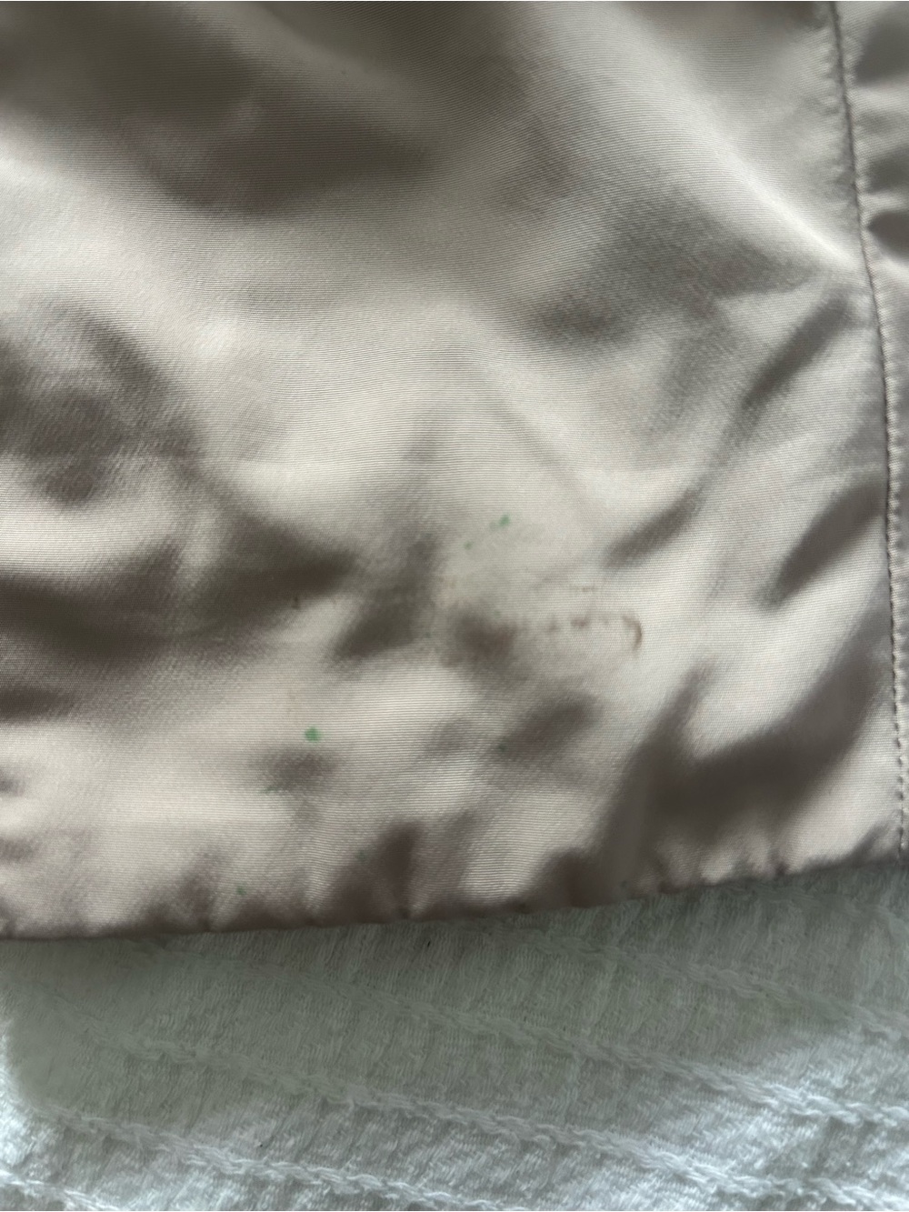 Canada Goose White Care Label with Red Tab Accents with small marks on sleeve. - Picture 5 of 7